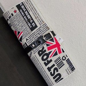 Newsprint Clutch